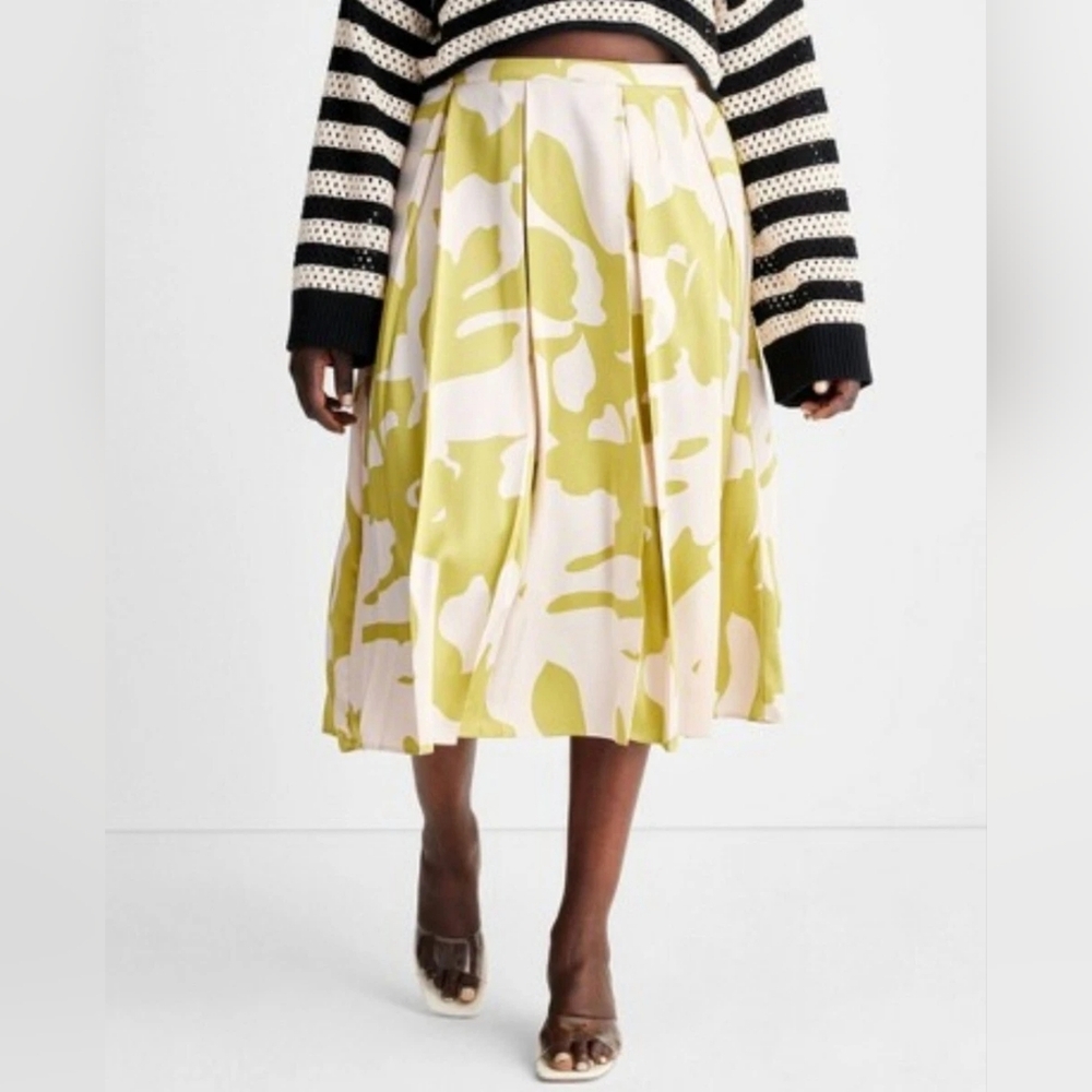 Floral Print Pleated Midi Skirt - Future Collective - Alani Noelle Plus Size 18